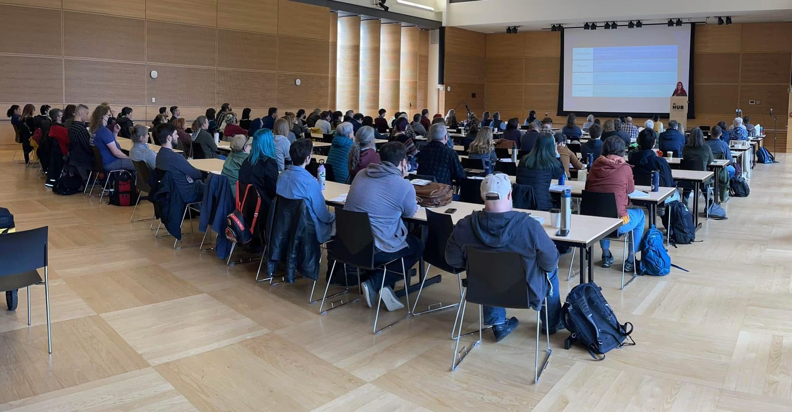 Dr. Sanaa El-Sayed participated in a conference in the United States, presenting about the role of Sallam Lab in creating a breakthrough in vertebrate paleontology in the Middle East