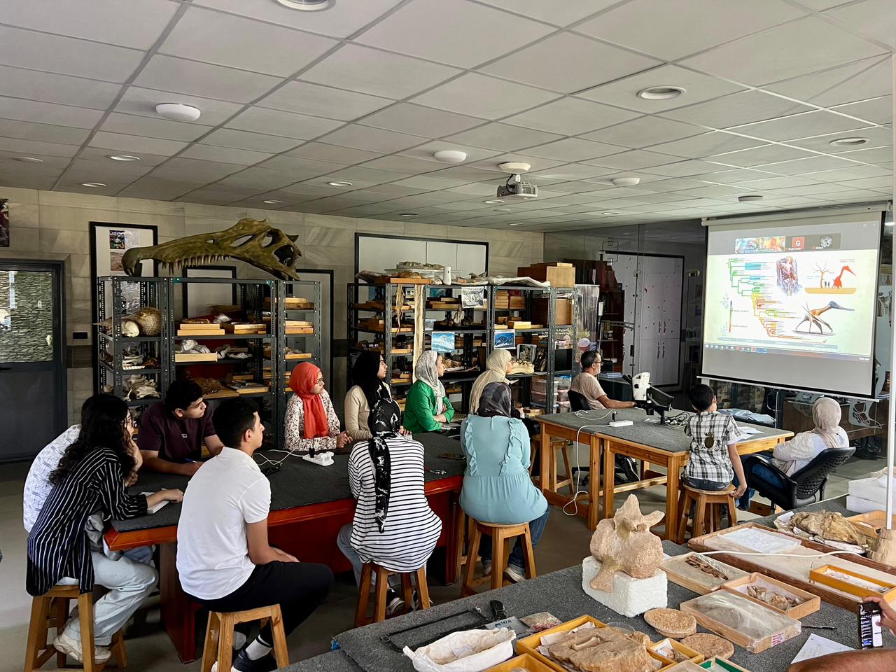 Dr. Abdullah Gohar delivered lectures on the basics of vertebrate paleontology as part of the summer training program