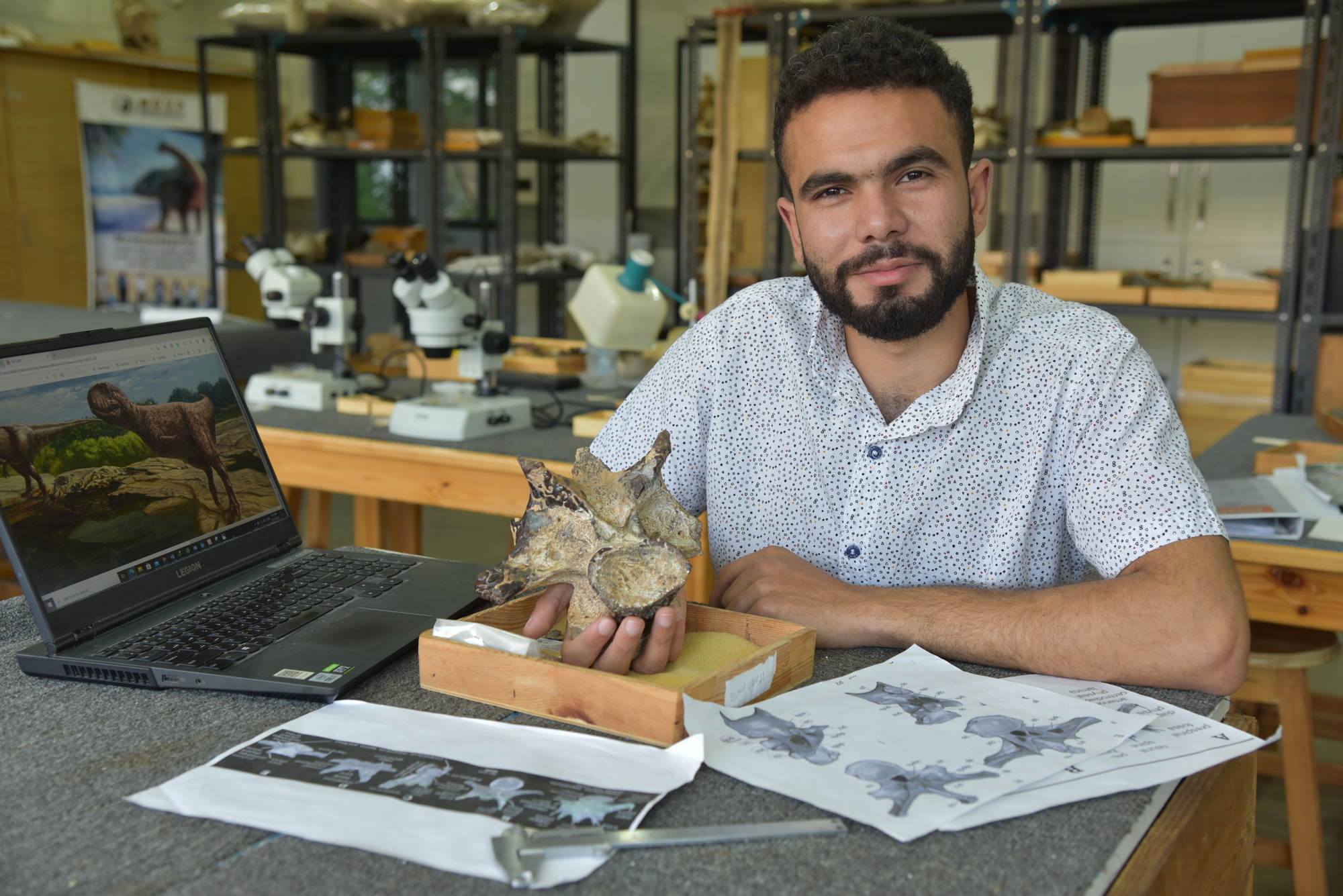 Vertebra of 98 million-year-old dinosaur discovered in Egypt's Western desert